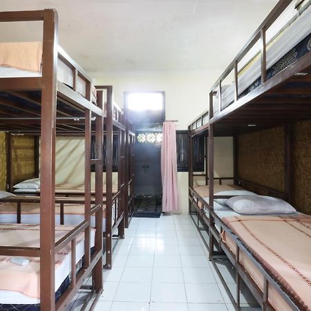 Ubud Kartini Hostel Exterior photo